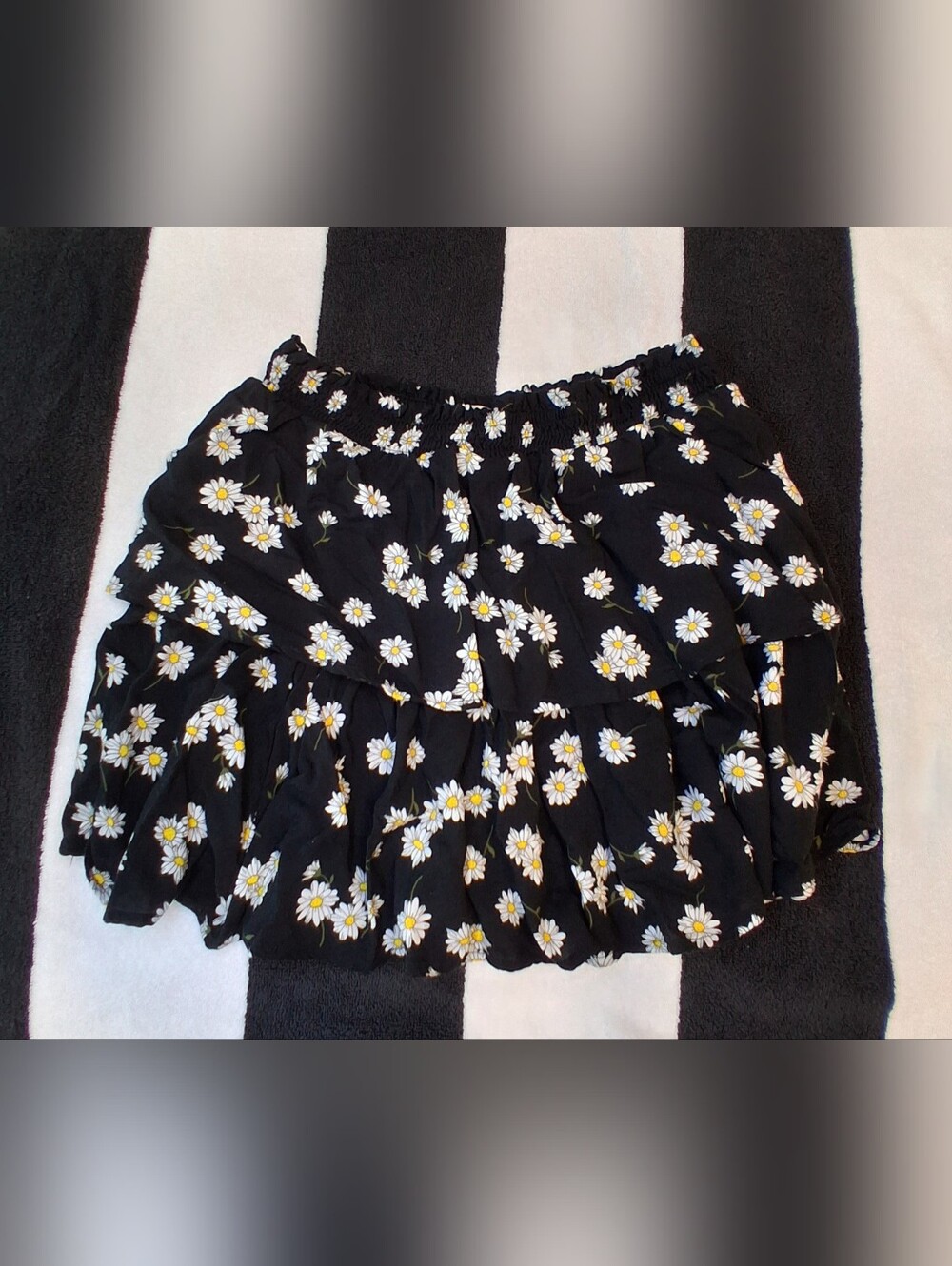 SO Girl's Black Daisy Tiered Mini Skirt With Built In Shorts Sz XL (14/16)